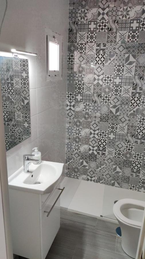 Saltillo Alto Gray Studio. Vistas Al Mar Y Piscina Torremolinos Luaran gambar